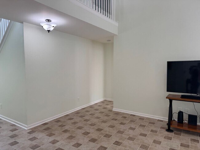 Building Photo - Four Bedroom Home in Curtis Pond