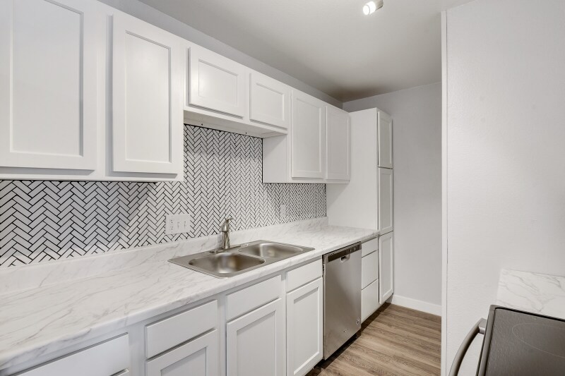 Primary Photo - 16359 W 10th Ave