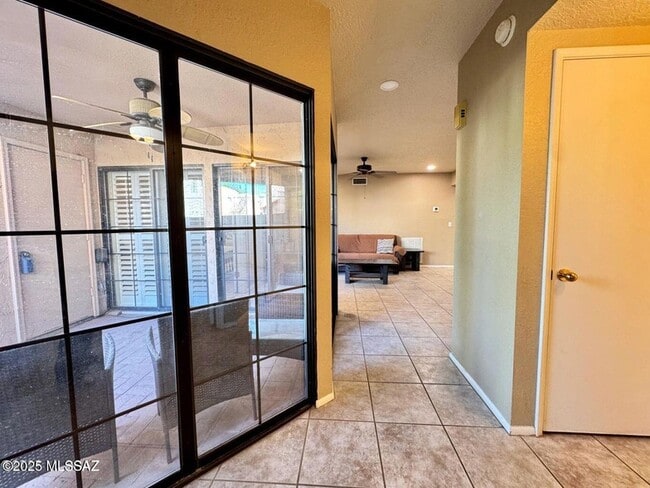 Building Photo - 4281 N River Grove Cir