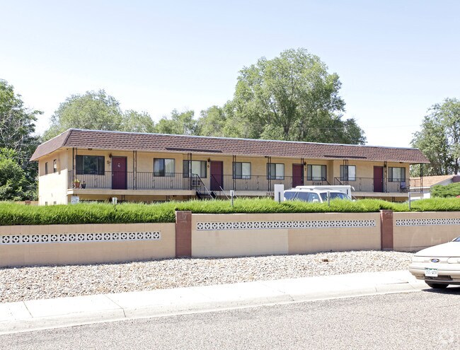 Primary Photo - Himes Apartments