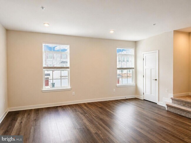 Building Photo - 340 Paca Gardens Ln