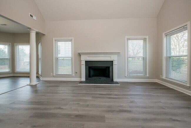 Building Photo - 79 High Point N