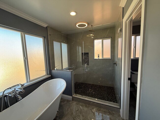 Building Photo - Eagle Ranch Community-2 Story 4 bedrooms Spanish Style Home