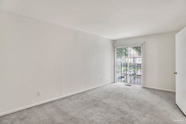 Building Photo - 4707 Huron Dr