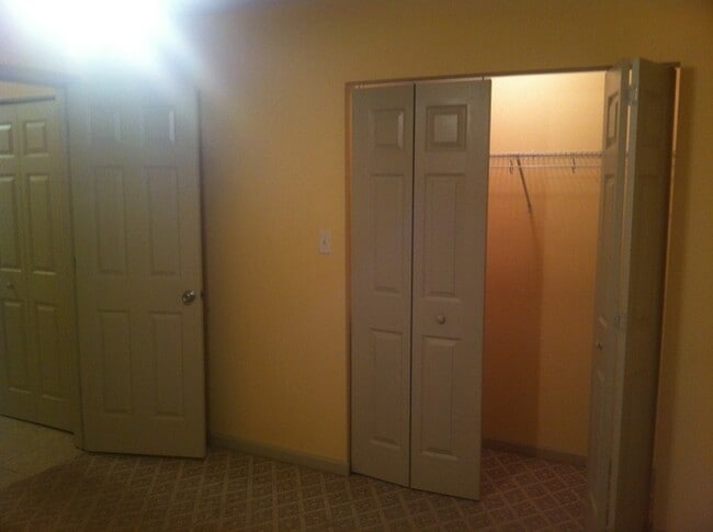 Building Photo - 16017b S Radio Station Rd