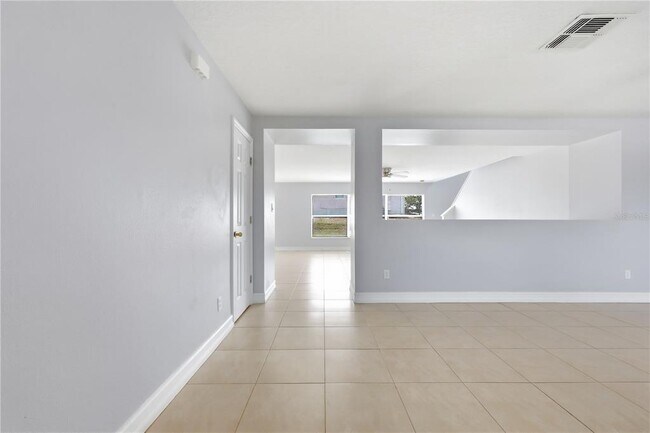 Building Photo - 7339 Country Run Pkwy