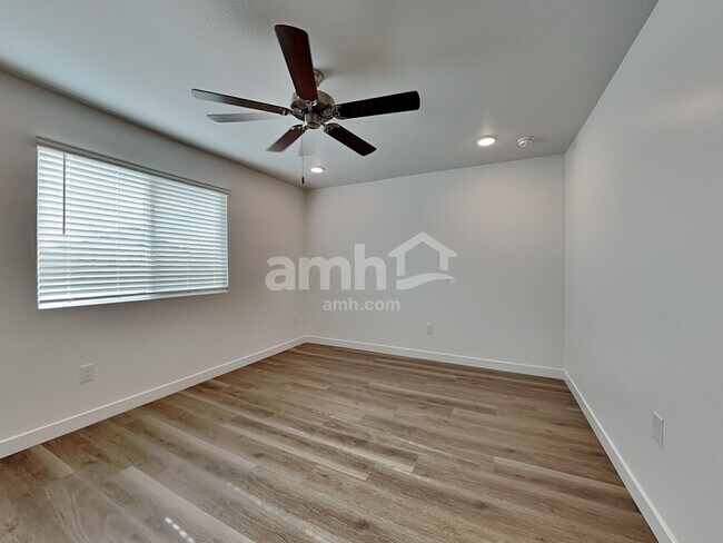 Building Photo - 9746 W Luxton Ln