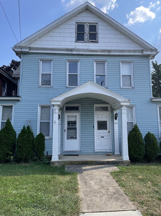 Primary Photo - 744- 746 Hummel Ave