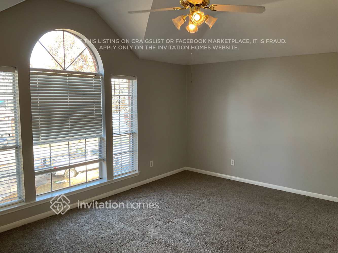 Building Photo - 3423 La Seine Ln