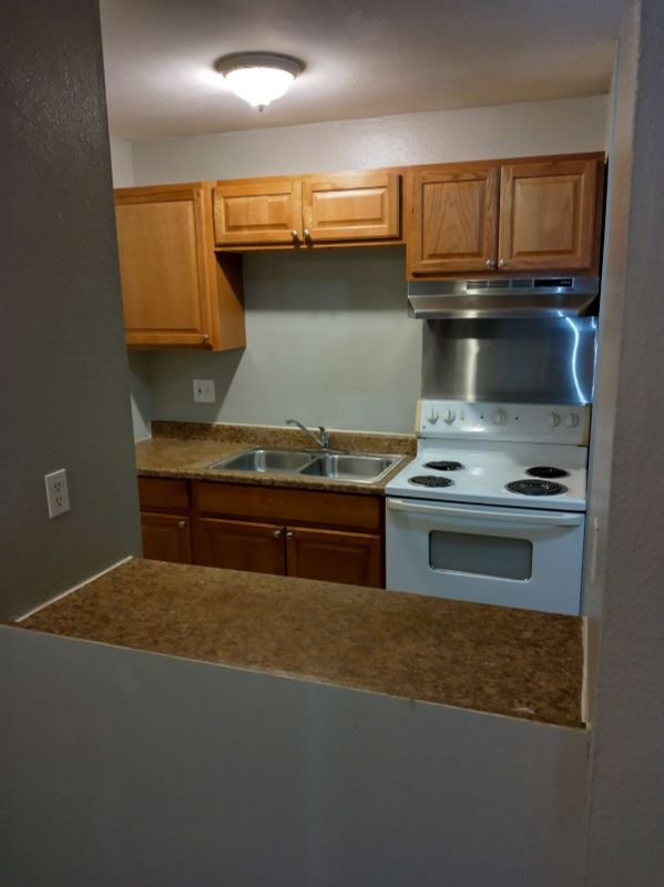 Building Photo - 1425 Yosemite St