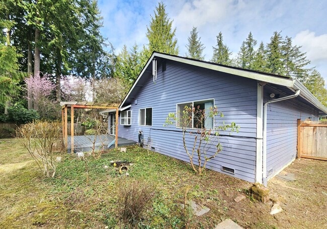 Building Photo - 2 Bedroom / 2 Bath Home in Everett