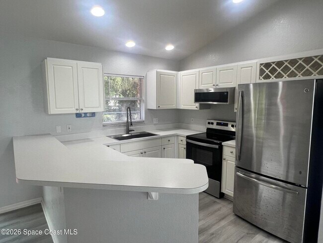 Building Photo - 160 Sandy Shoes Dr