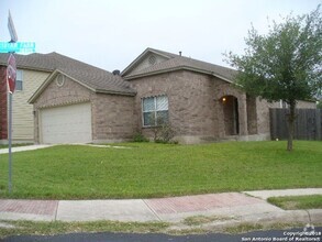 Building Photo - Well Maintained Corner Lot Property Ready ...