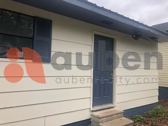 Building Photo - Newly Updated Studio in Brainerd