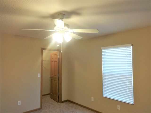 Building Photo - 16 Stoney Bluff Way