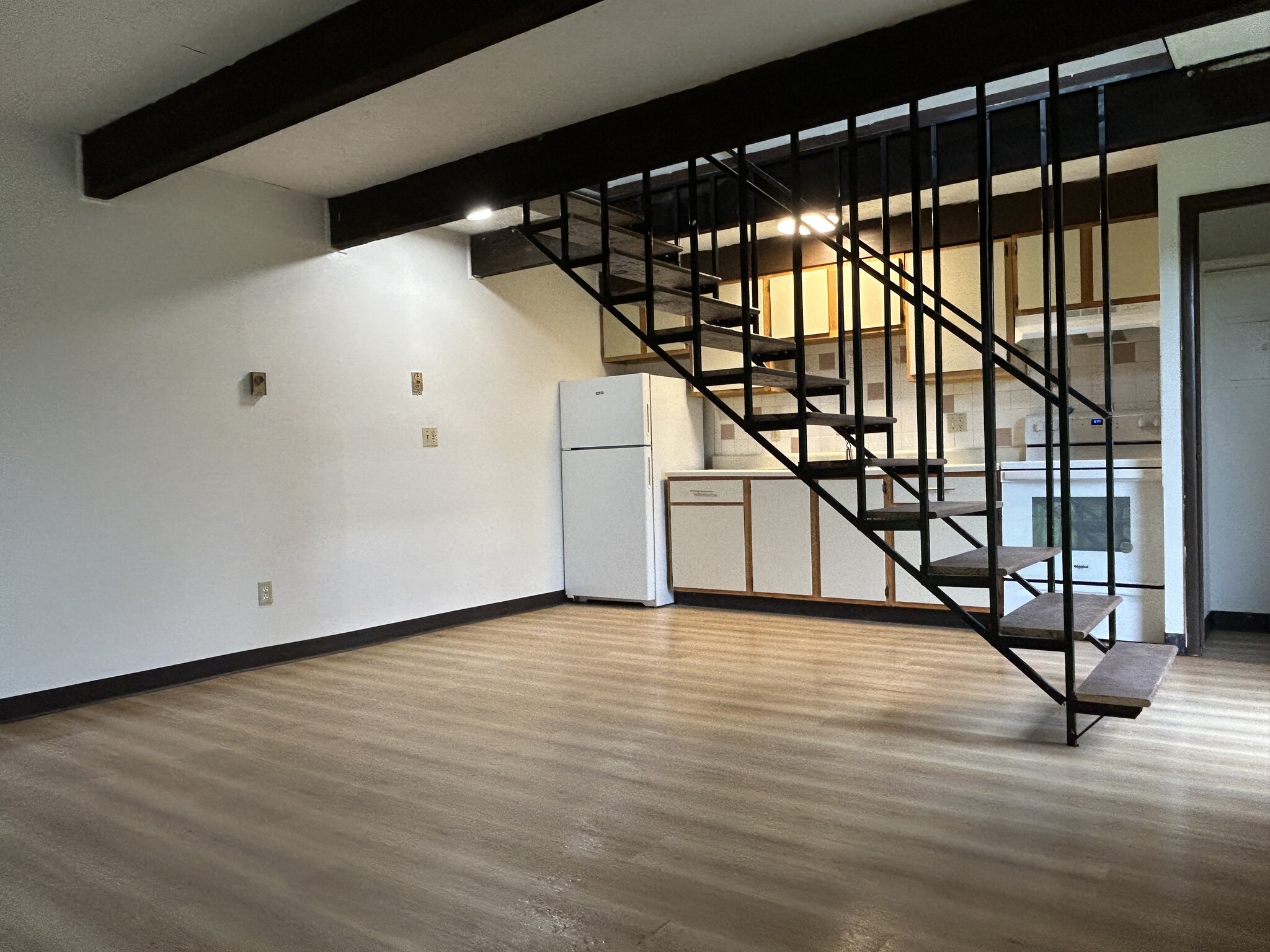 Building Photo - 191 Briarwood Dr
