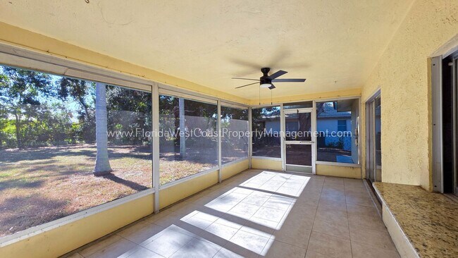 Building Photo - GULF GATE SARASOTA! OUTSTANDING 3 BEDROOM/2 BATH HOME WITH EXTRA LARGE YARD!