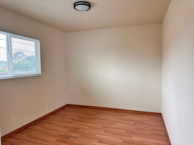 Building Photo - 11435 Del Monte Ave
