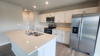 Building Photo - Brand New 3 Bedroom, 2.5 Bathroom Townhous...