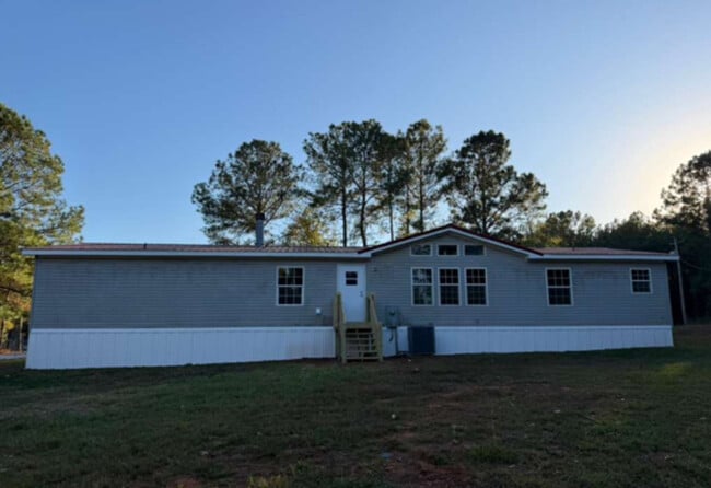 Building Photo - 379 Brookside Dr