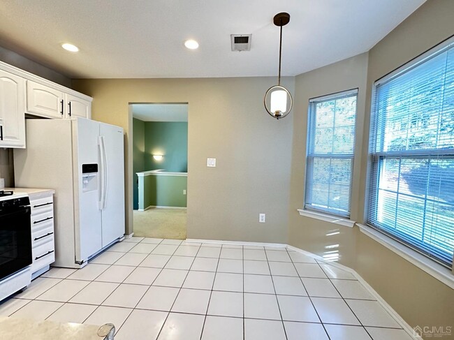 Building Photo - 808 Cypress Ln