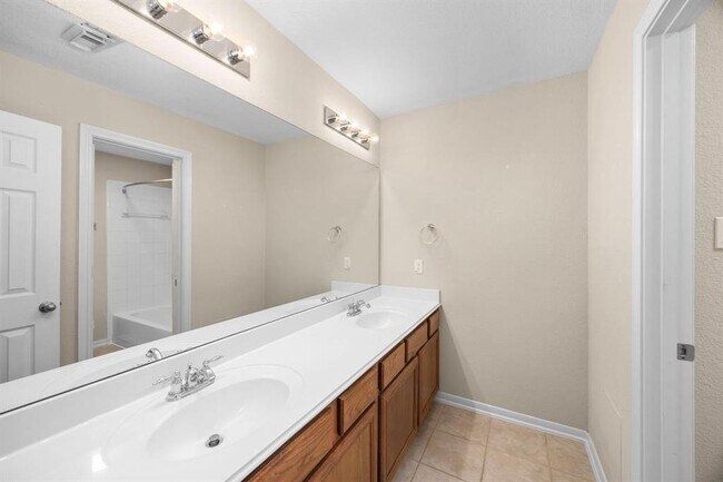 Building Photo - 9603 Whittington Park Ln