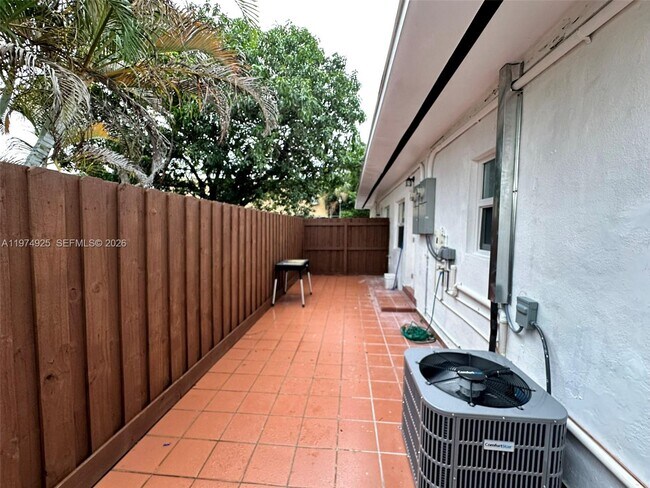 Building Photo - 3461 NW 6th St