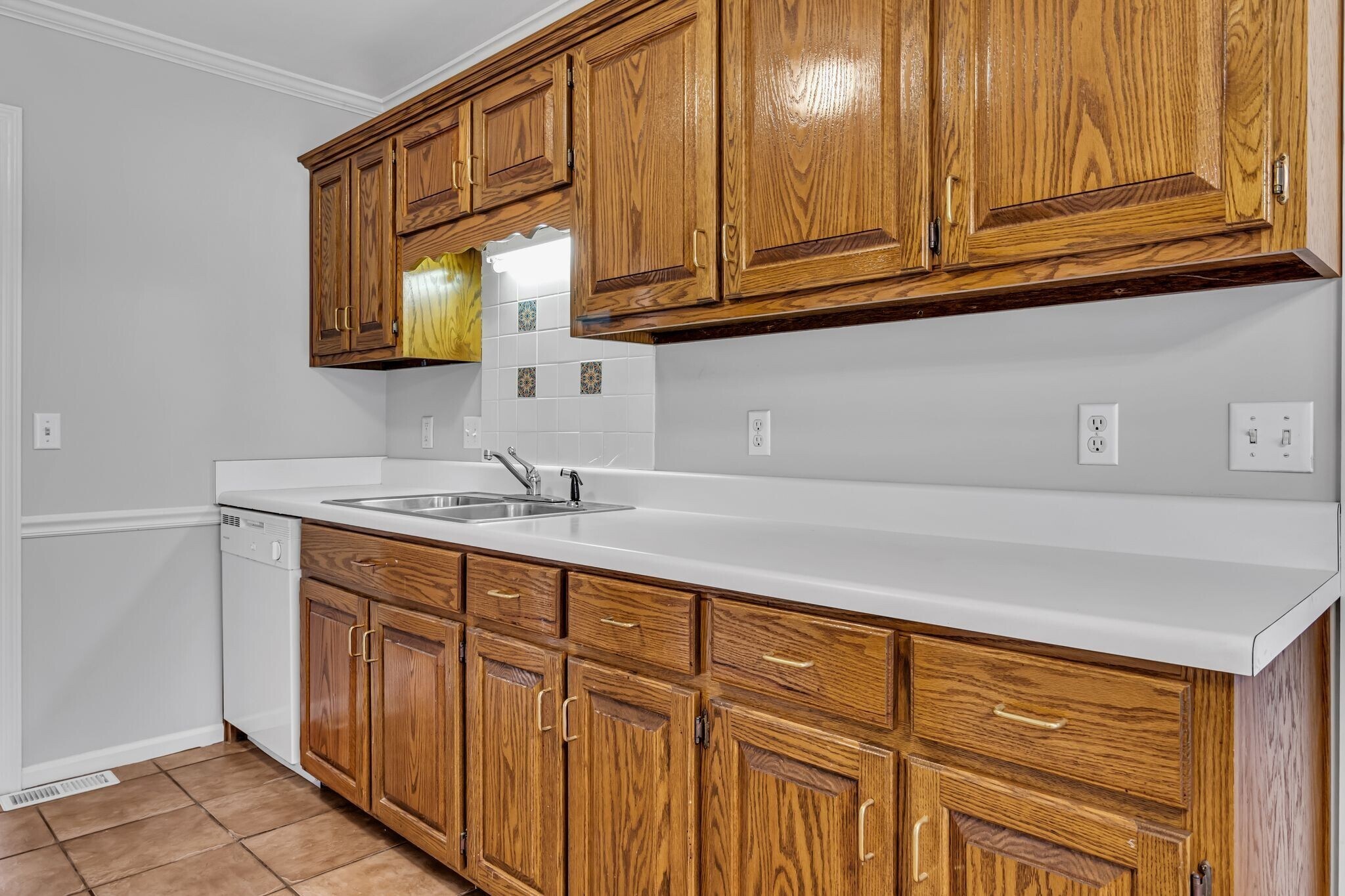 Building Photo - 207 Andy Johns Dr