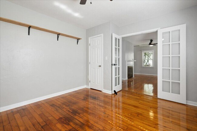 Building Photo - 1702 E 41st St