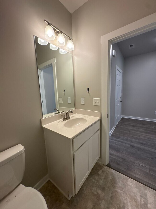 Building Photo - Beautiful 3 Bed 2 Bath Home in Shelbyville