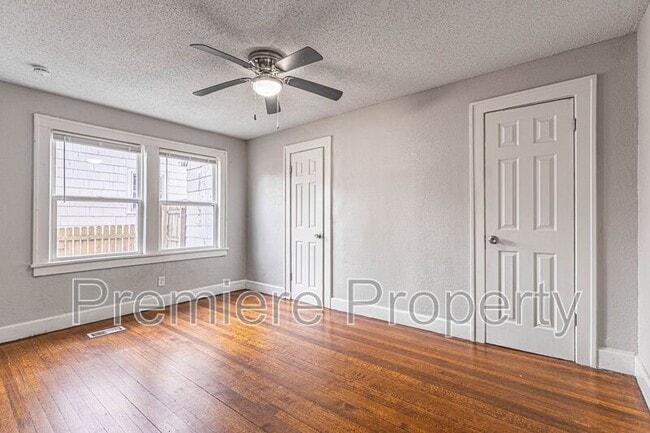 Building Photo - 5421 The Paseo