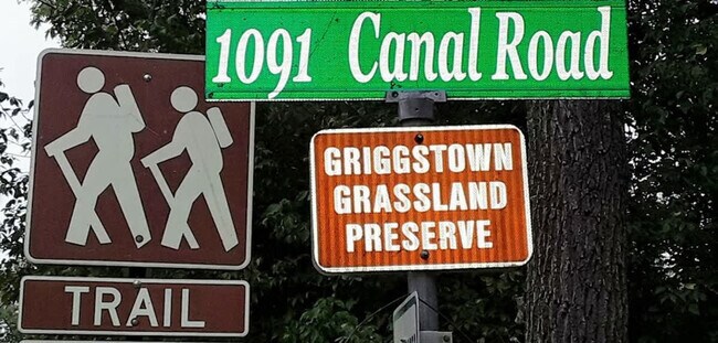 Building Photo - 1357 Canal Rd