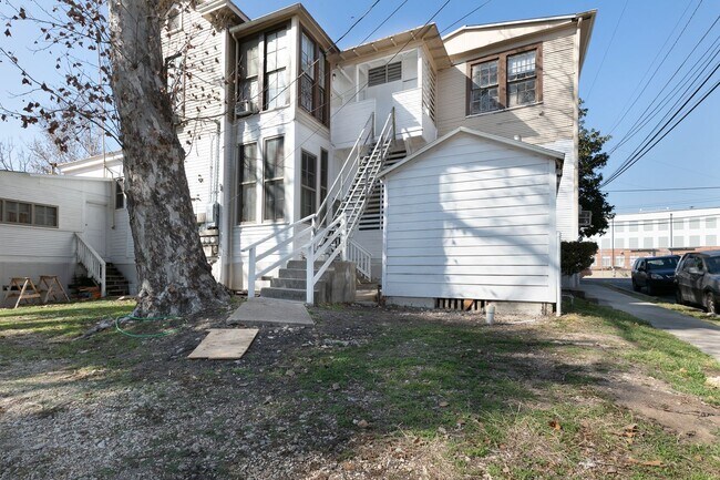 Building Photo - GOVERNMENT HILL***APARTMENT***CLOSE TO FT. SAM & THE PEARL