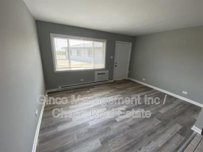 Building Photo - 29837 IL-50