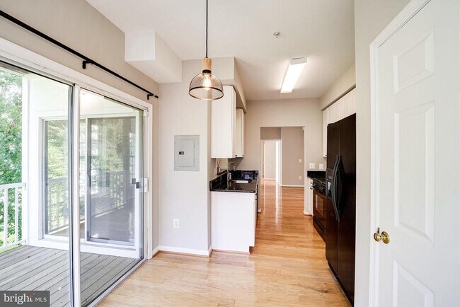 Building Photo - 5982 Founders Hill Ct