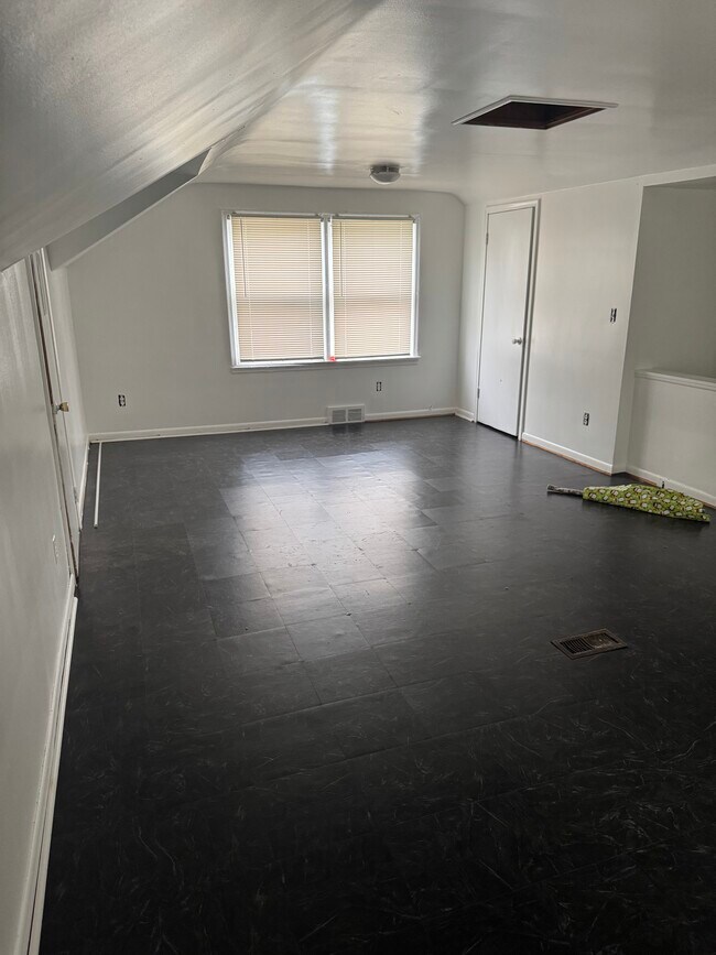 Building Photo - 19691 Rogge St