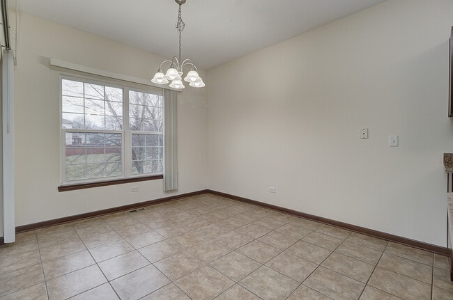 Building Photo - 23055 Ironwood Dr