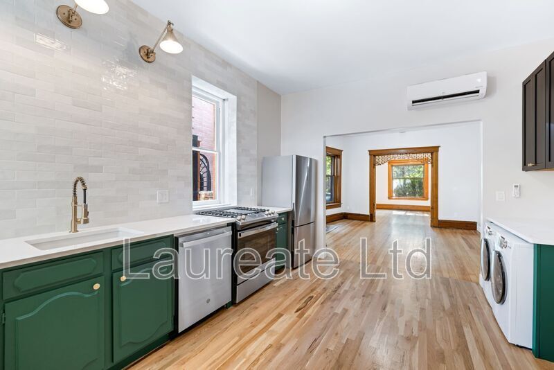 Building Photo - 1126 Lafayette St