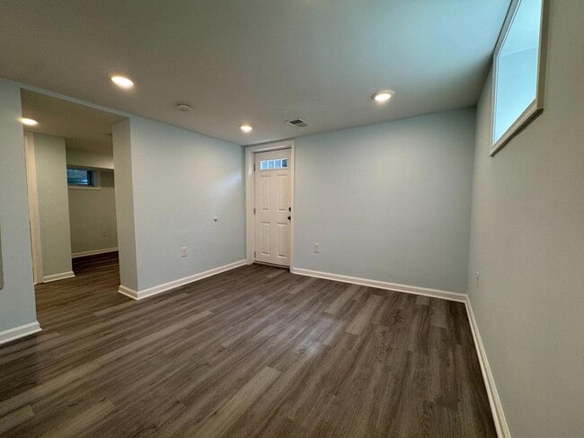 Building Photo - 9405 Rhode Island Ave