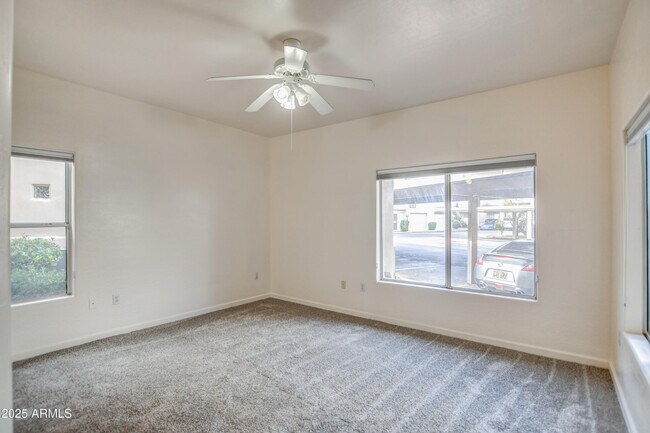 Building Photo - 11260 N 92nd St