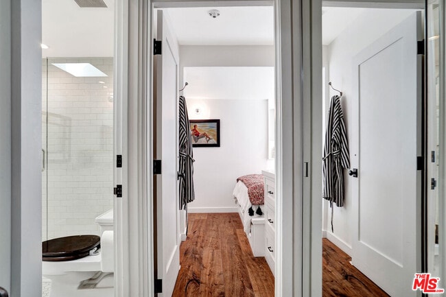 Building Photo - 3531 Wonder View Dr