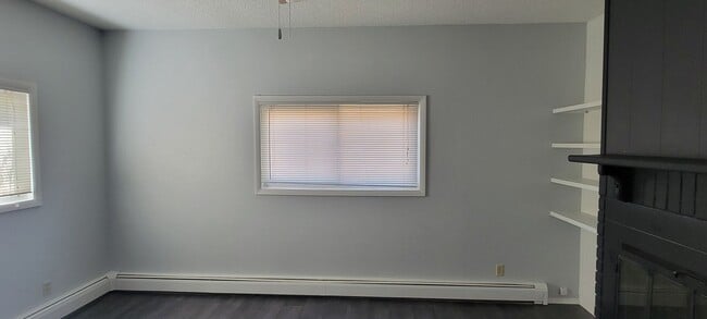 Building Photo - 2 Bedroom Home