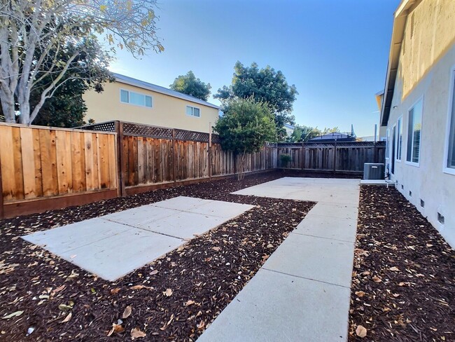 Building Photo - 4bd/2ba Home in South San Jose