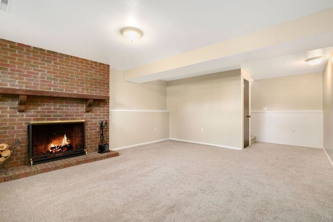 Building Photo - 1848 Marlborough Ct