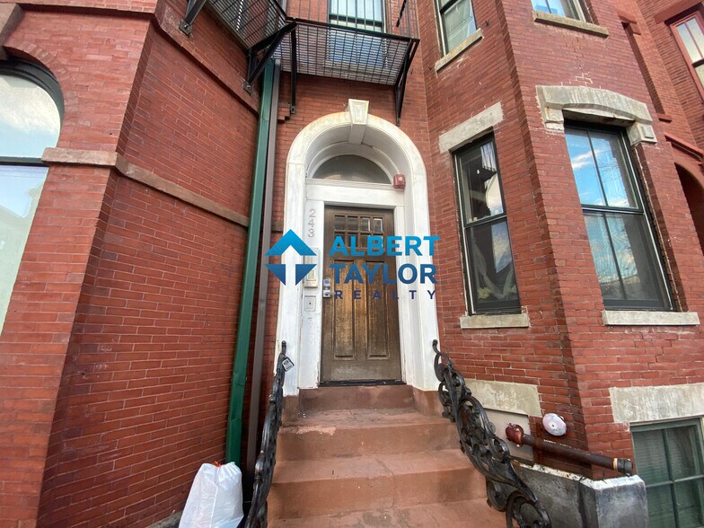 Building Photo - 243 Northampton St