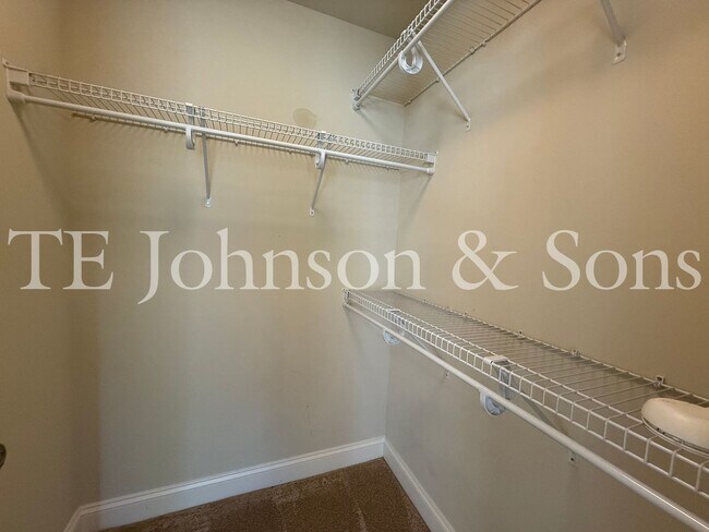 Building Photo - 5540 Brookberry Farm Rd