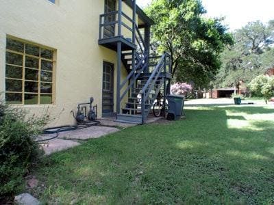 Building Photo - 1305 Kirkwood Rd