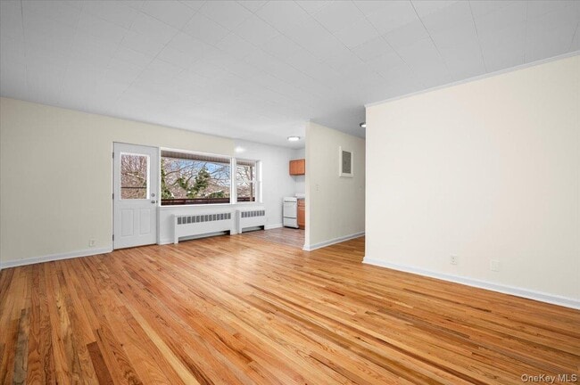 Building Photo - 437 Pelham Rd