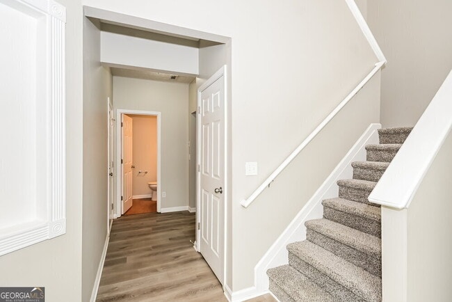 Building Photo - 222 Winterbury Dr