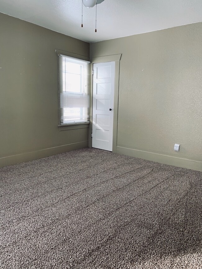 Building Photo - Charming 2-Bedroom Ranch with Stunning Views — Peaceful Country Living Just South of Milliken!